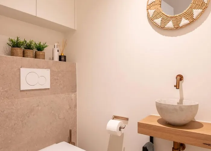 Superior Duplex With 2 Bedrooms *